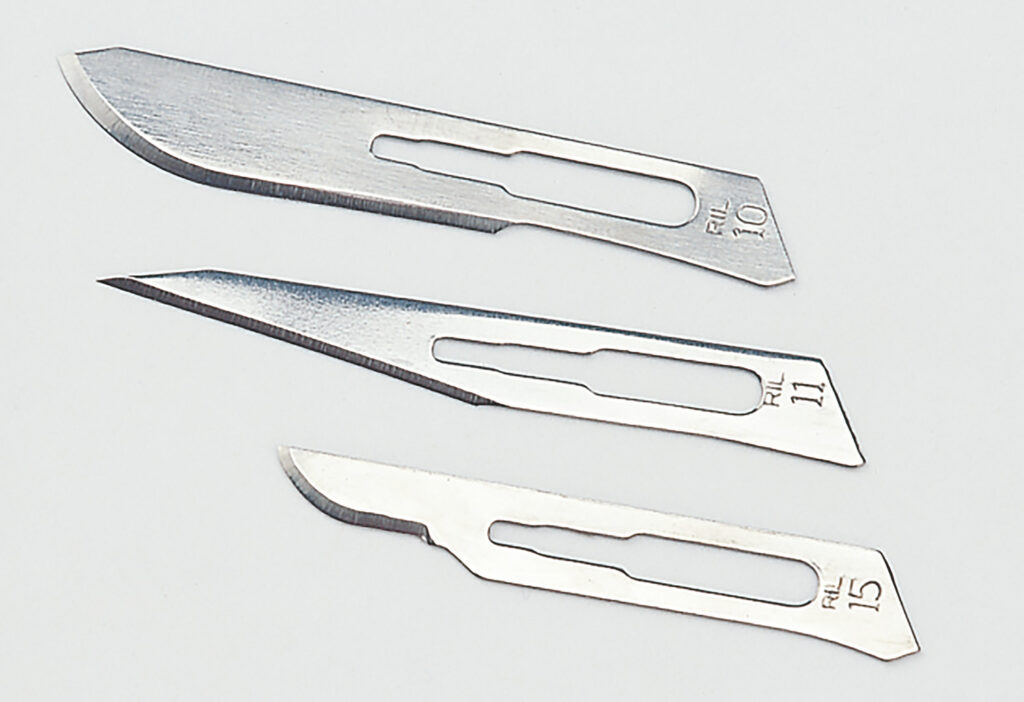 Replacement blades for craft knives