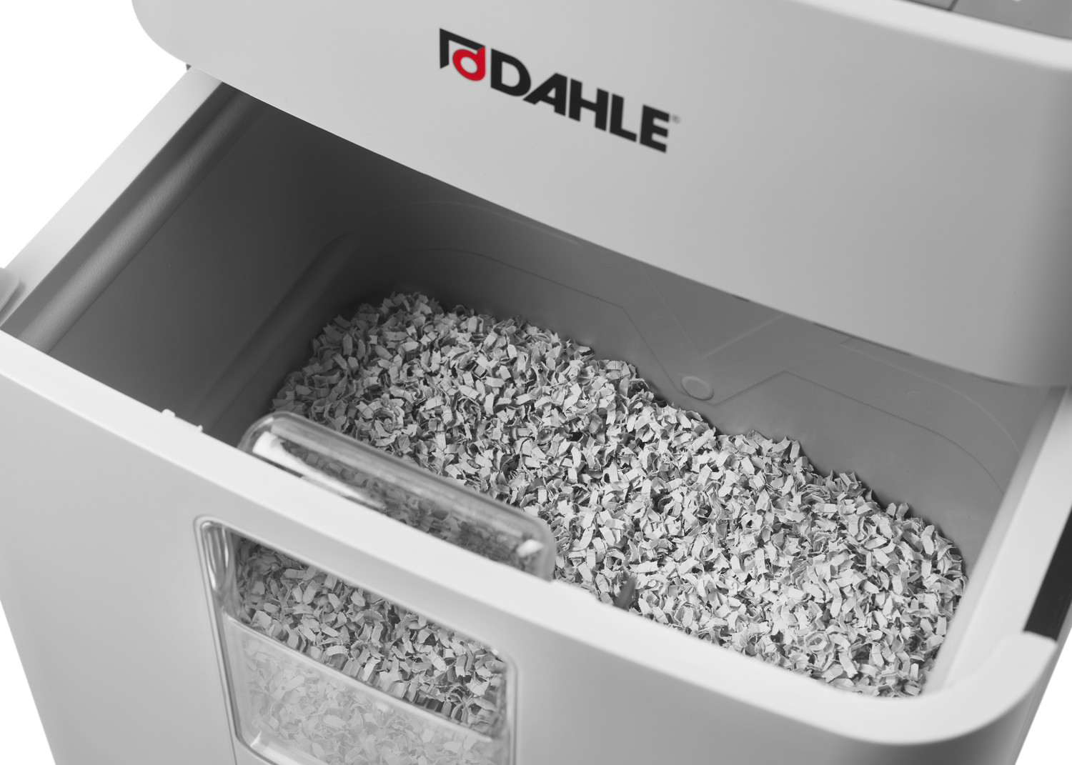 Pull-out waste box for conveniently emptying the document shredder