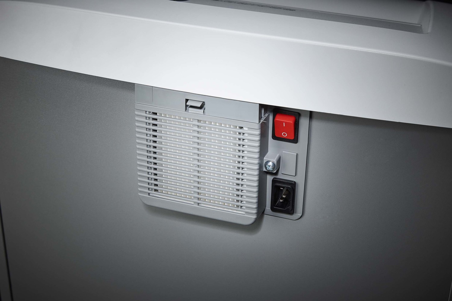 Separate main switch is located on the rear of the document shredder and completely disconnects it from the mains power supply
